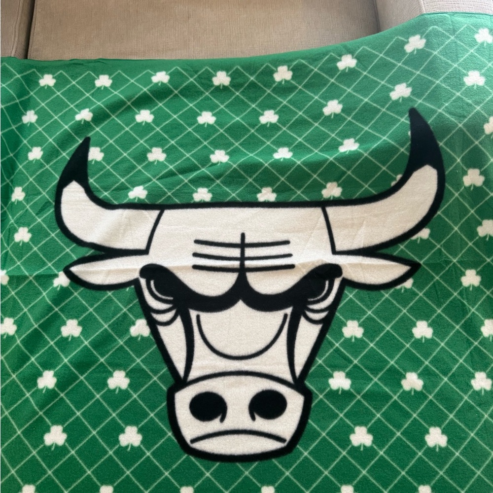Chicago Bulls St. Patrick’s Day Green Blanket